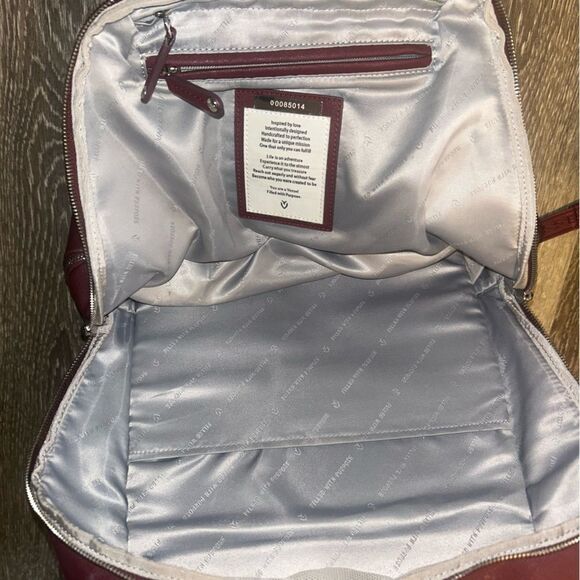 Vessel Skyline red backpack